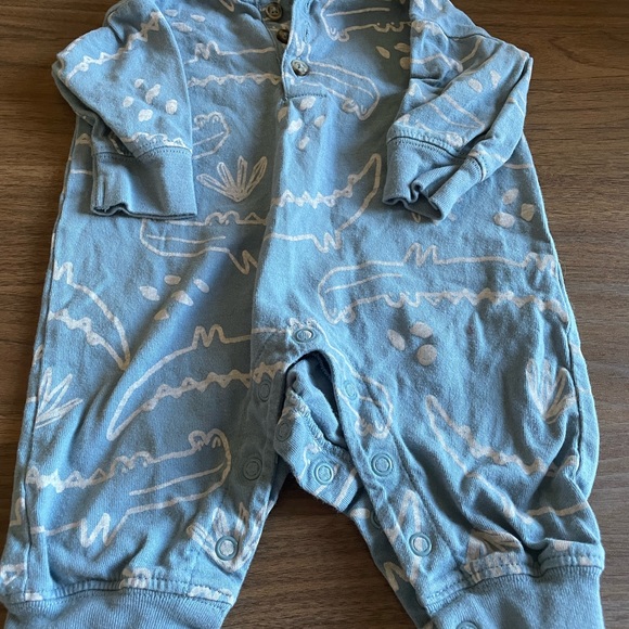 3-6 Month Small Bundle - Picture 4 of 5